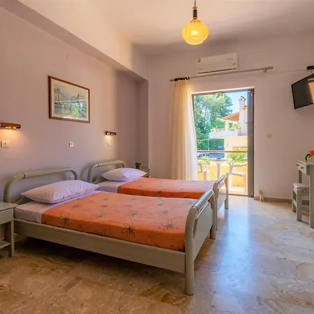 Hermes Apartments & Studios Apartment *